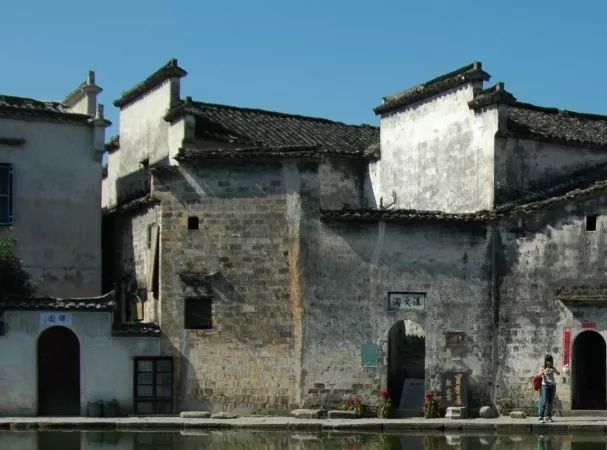 利用防火墻控制巴黎圣母院火災的計算流體力學分析